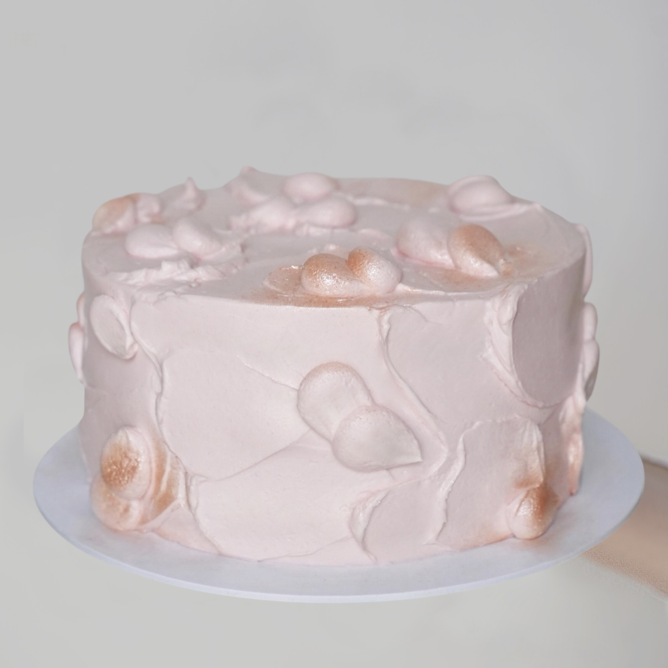 Ванильный торт с клубникой, 2-5 кг